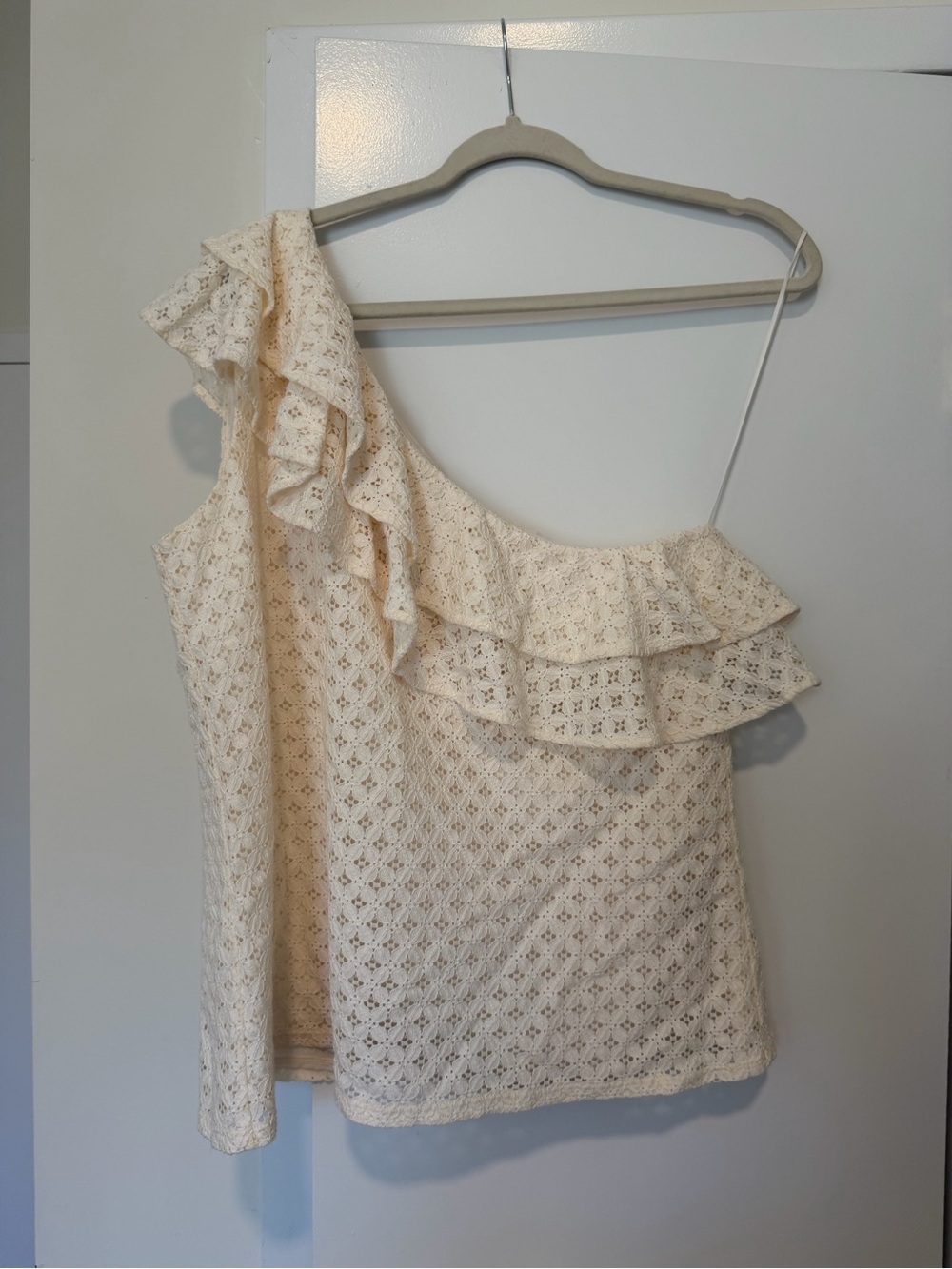 Banana Republic Cream One-Shoulder Ruffle Top
